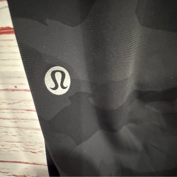 Lululemon Adapted State Jogger 28" in Heritage 365 Camo Deep Coal Multi Sz 10 - Picture 8 of 15